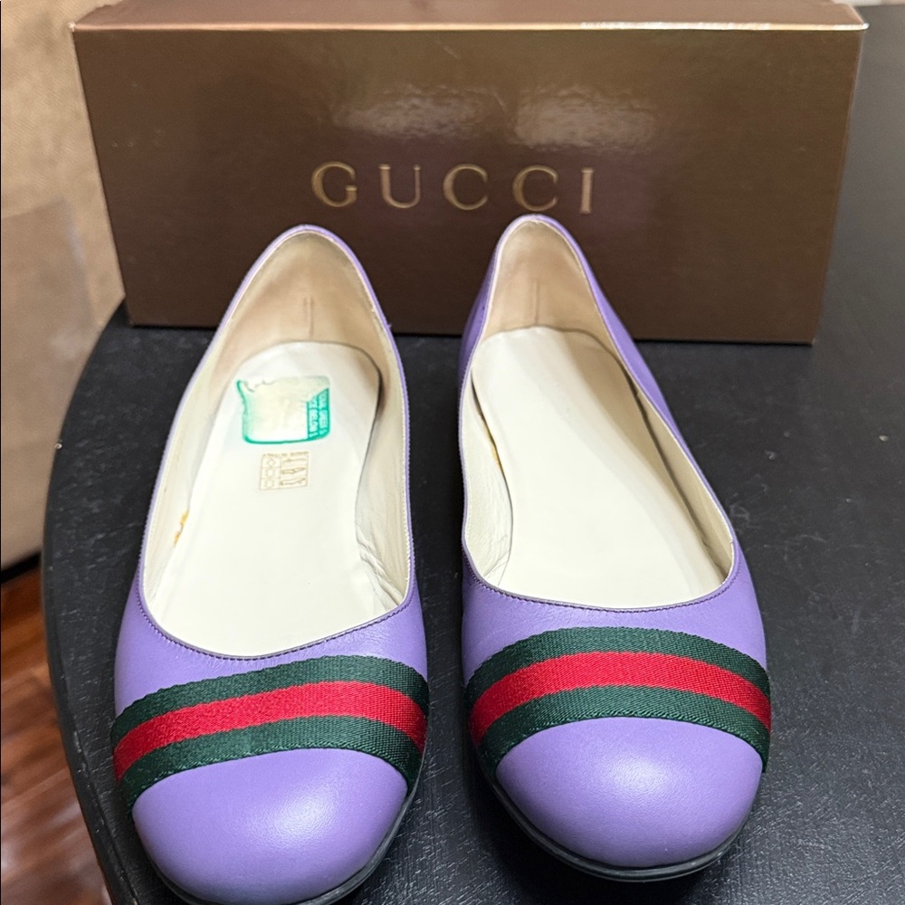 Authentic Gucci Women's Lavender Ballet Flats with Signature Stripes